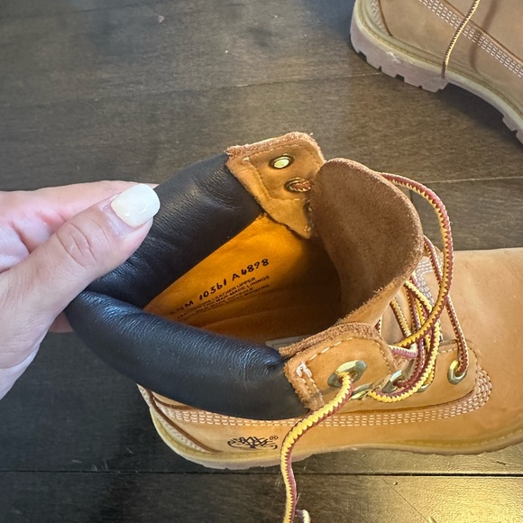 Boots - Picture 6 of 10